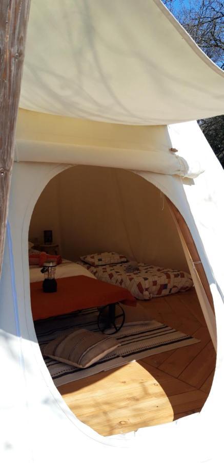 Le Tipi A Marie, Deconnectez- Vous !!! Hotel Cambounes Exterior photo